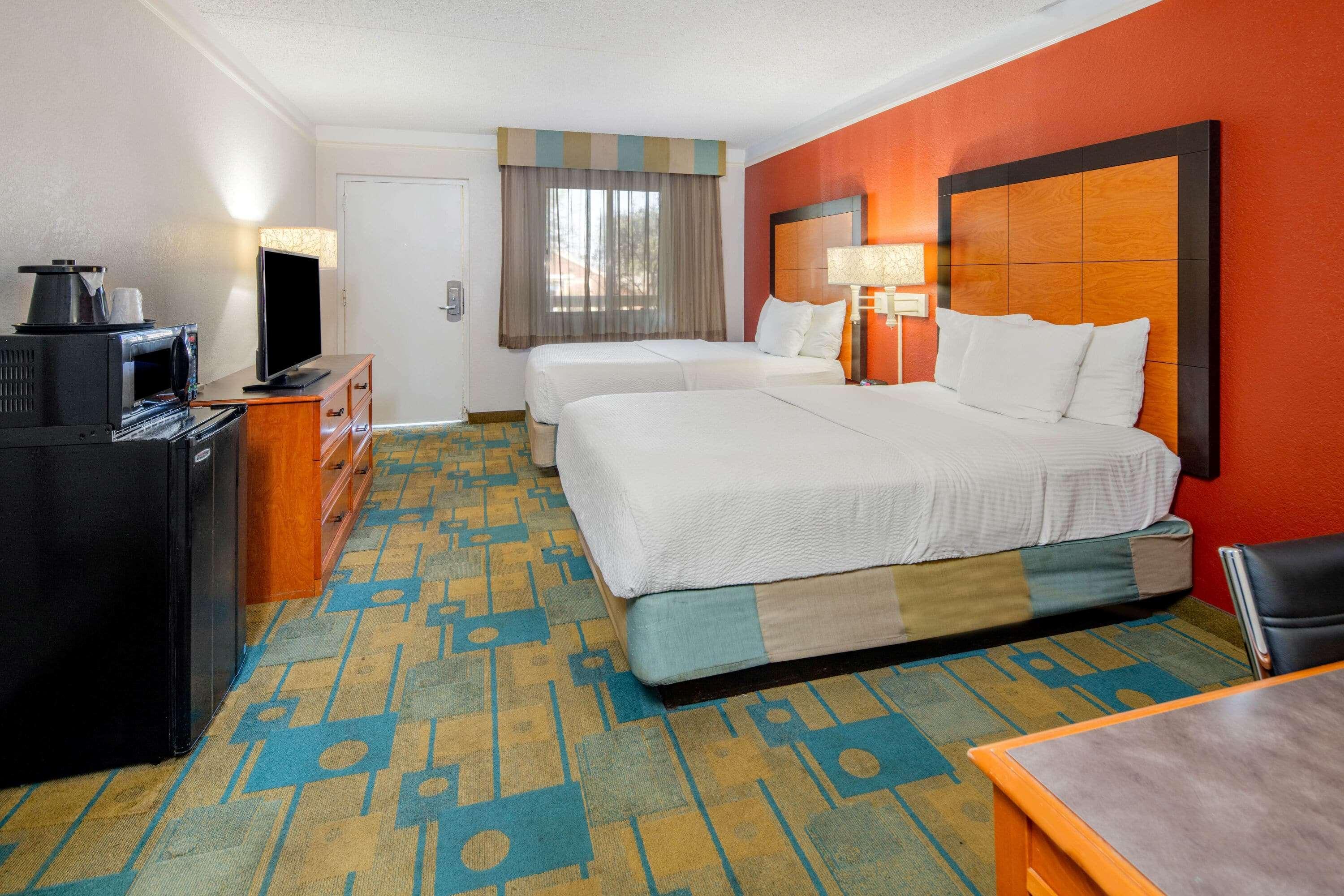 La Quinta Inn & Suites By Wyndham Irvine Spectrum Екстер'єр фото