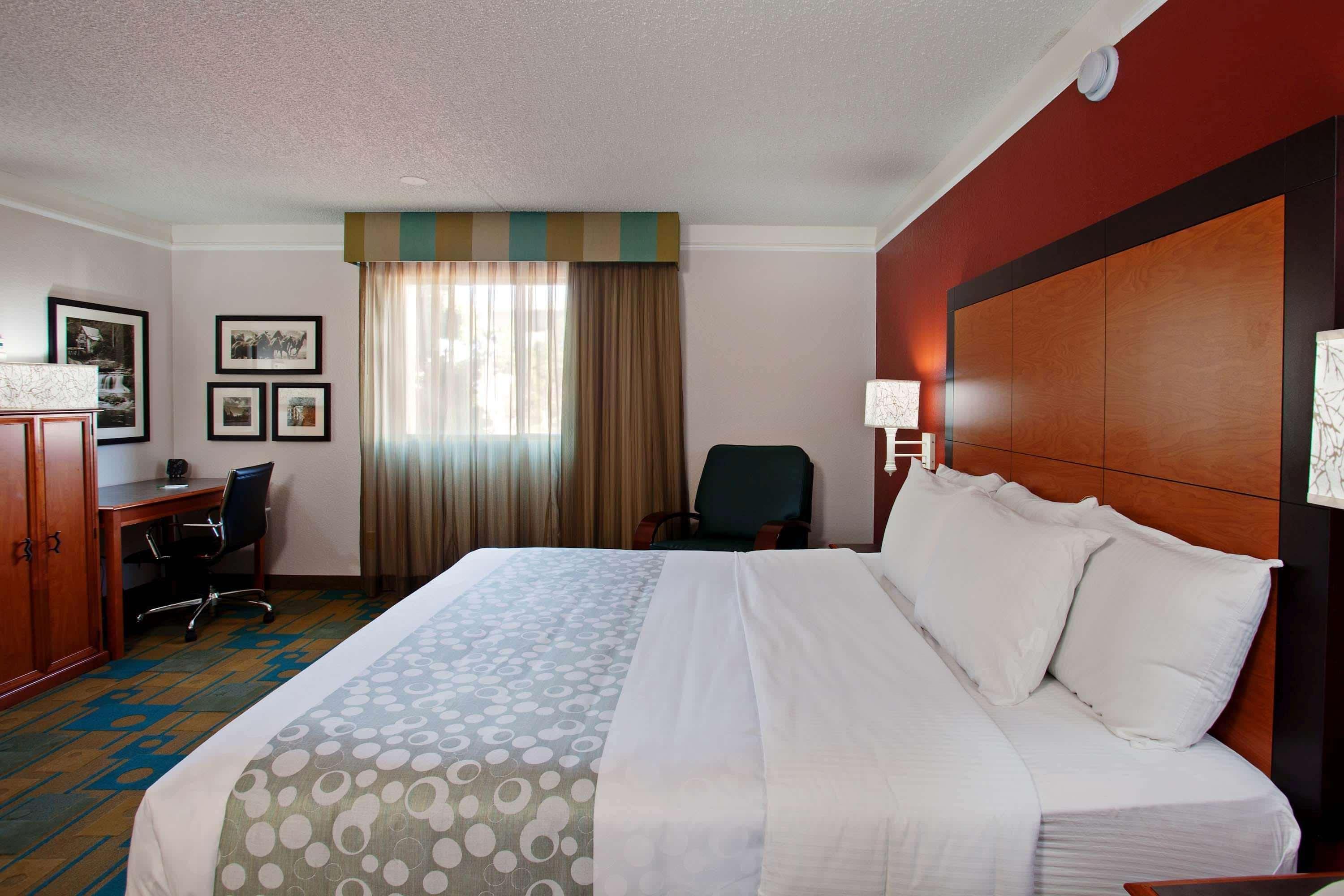 La Quinta Inn & Suites By Wyndham Irvine Spectrum Екстер'єр фото